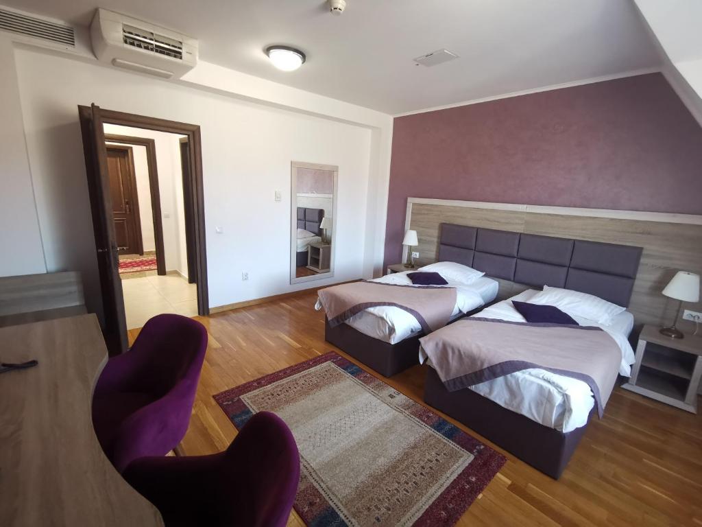 Apartament Deluxe cu Balcon - Image 1